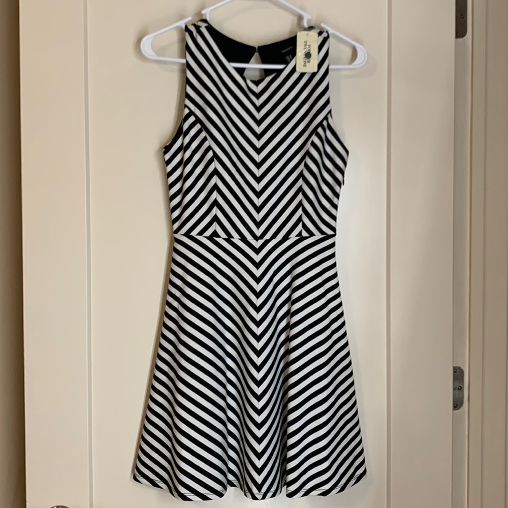 Black & white stripe flare dress NWT